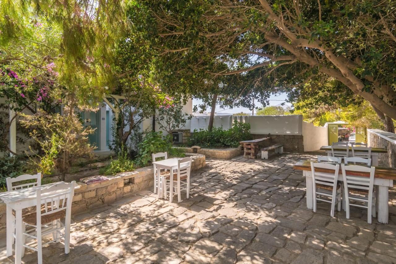Thalassitra Private Pool Suites Adamantas  Exterior foto