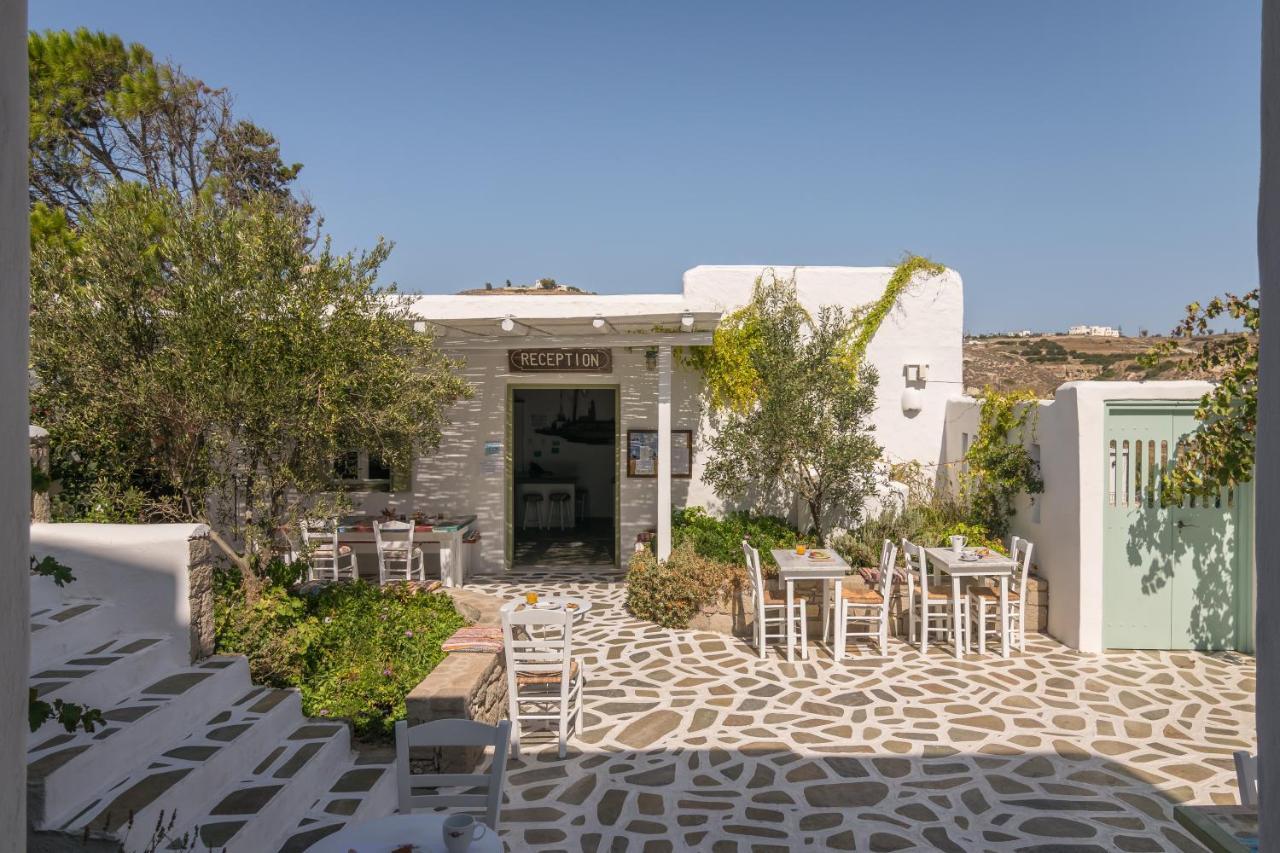 Thalassitra Private Pool Suites Adamantas  Exterior foto