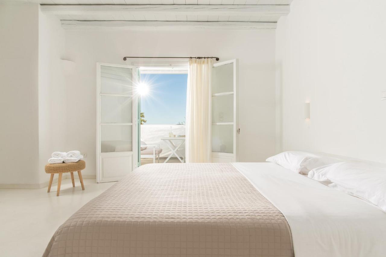 Thalassitra Private Pool Suites Adamantas  Exterior foto