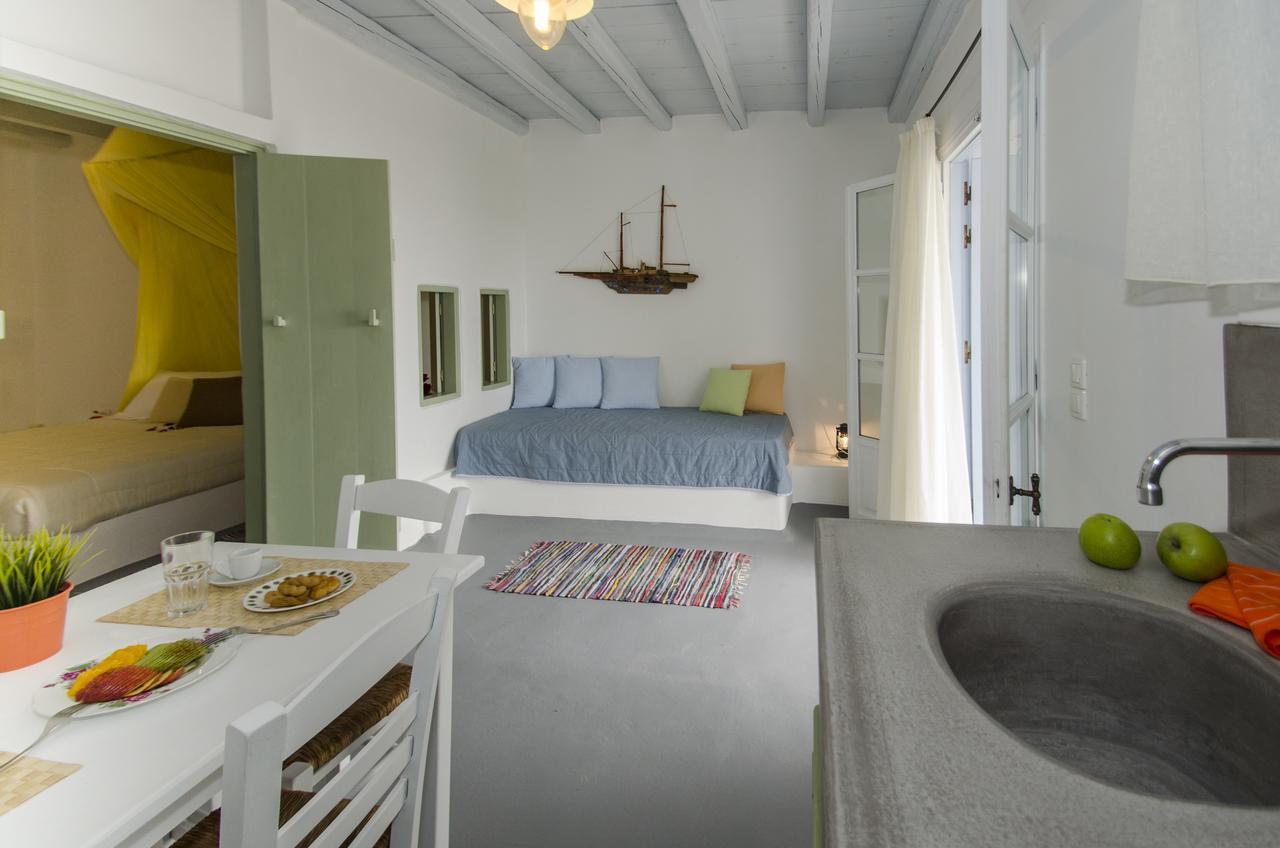 Thalassitra Private Pool Suites Adamantas  Exterior foto